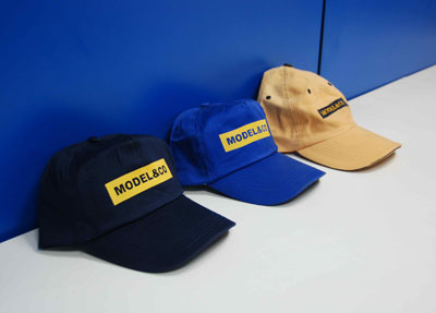 MODEL&CO's caps