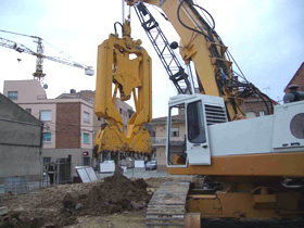 MODEL&CO, fabricante de cucharas hidráulicas CHS8 de maquinaria de muro pantalla para obras de cimentaciones especiales