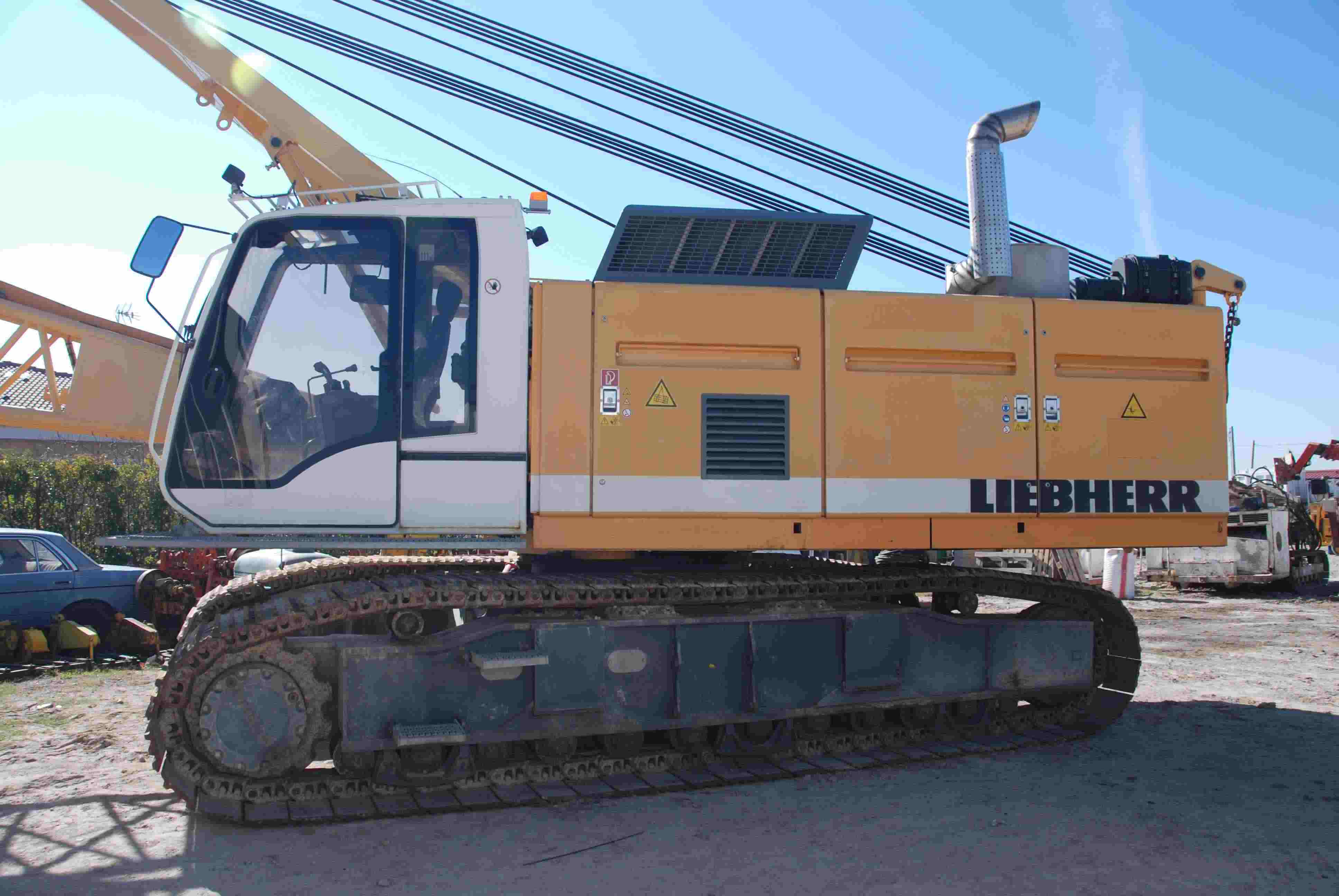 Used Liebherr HS855HD (2006) for rent and sale. used crawler rope excavators with high line pull for rent or sale